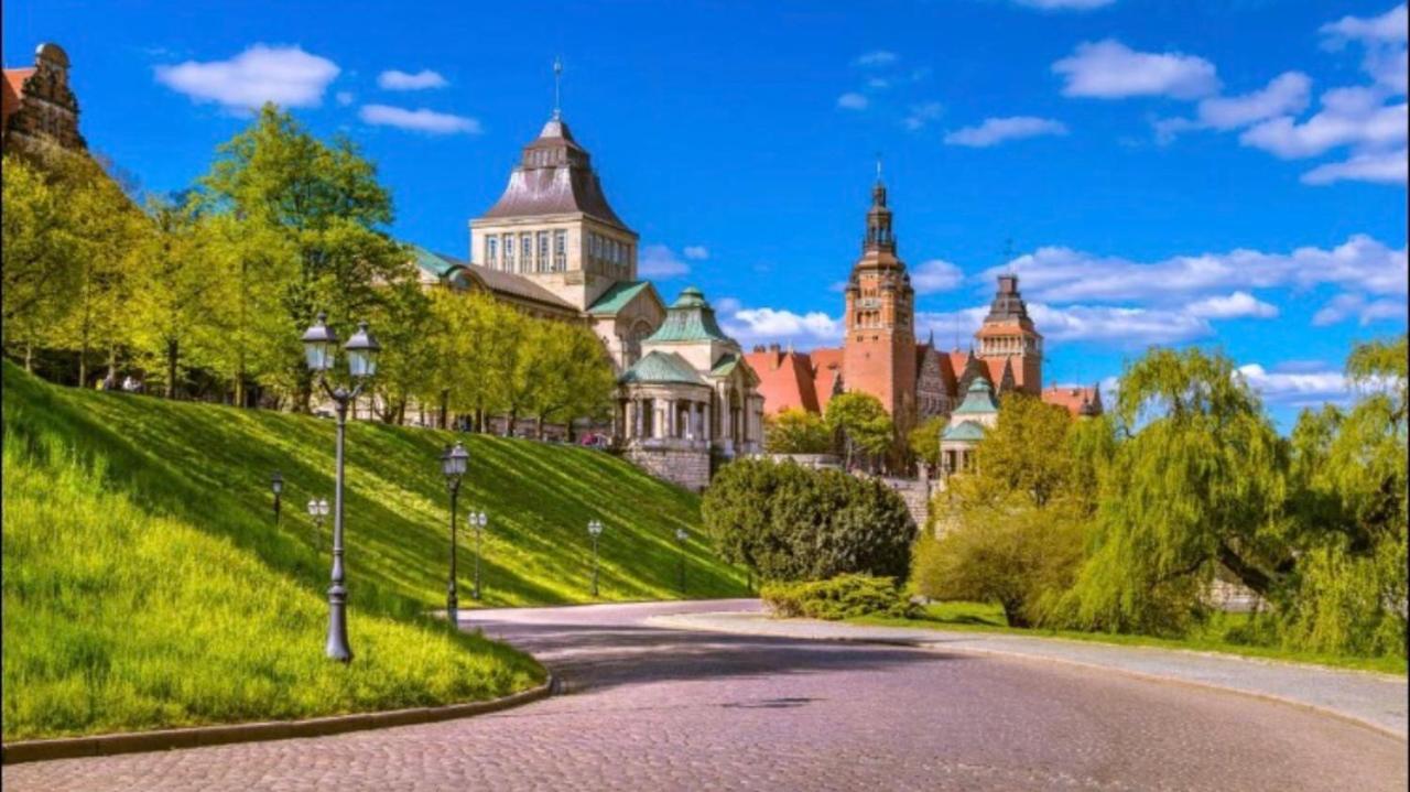 Old Town Resort Deluxe Szczecin Exteriör bild